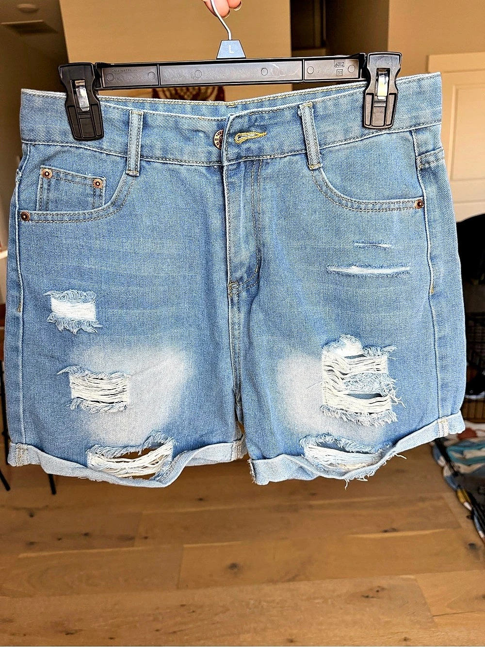 Distressed Denim Jean Shorts in Blue Size Medium